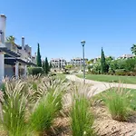 Pine Hills فيلة